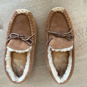 L.L. Bean Wicked Good Slippers Big Kid Size 4